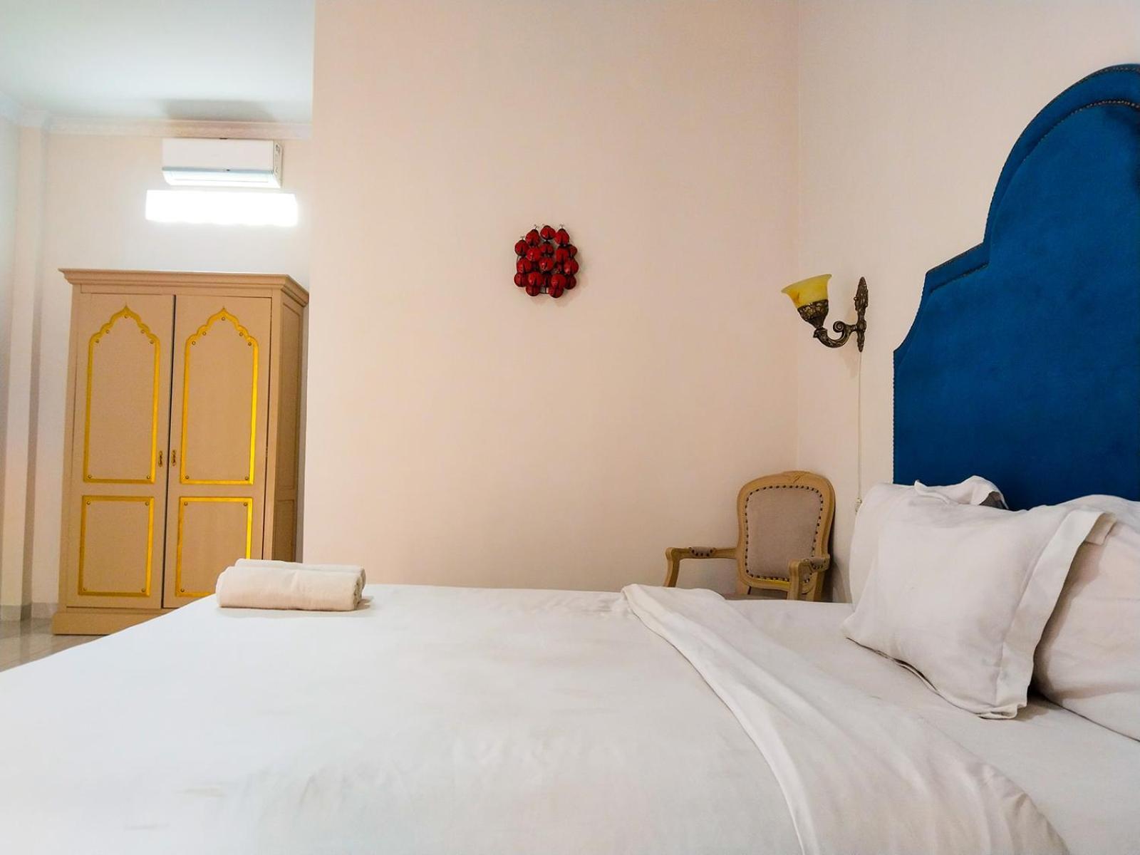 Grand Shaqilla Syariah Hotel Deli Tua Екстериор снимка