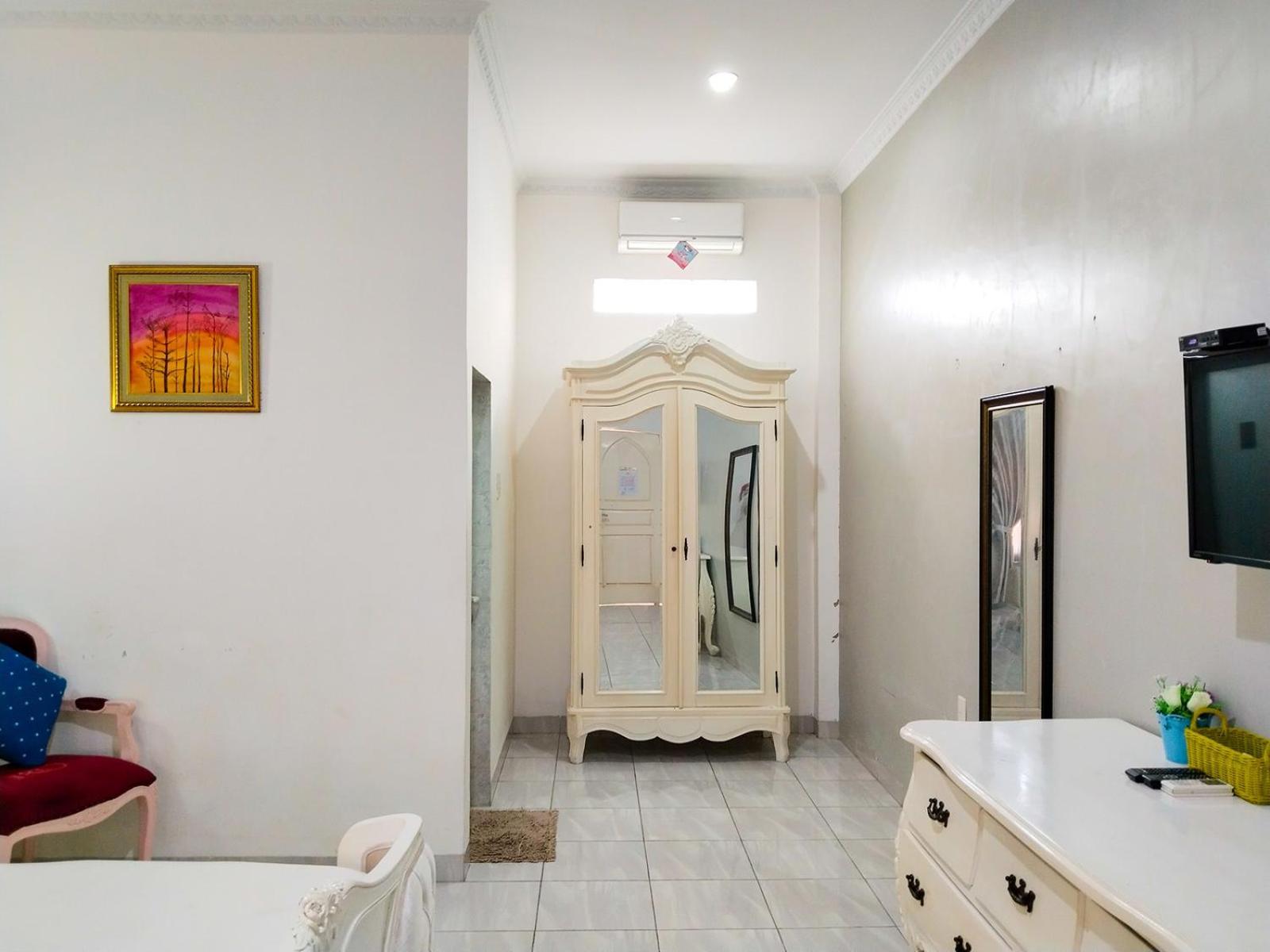 Grand Shaqilla Syariah Hotel Deli Tua Екстериор снимка