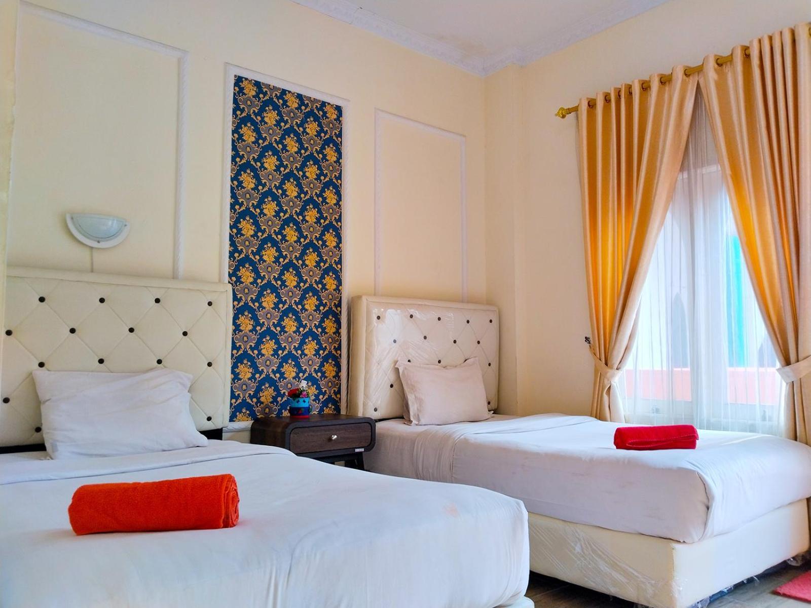 Grand Shaqilla Syariah Hotel Deli Tua Екстериор снимка