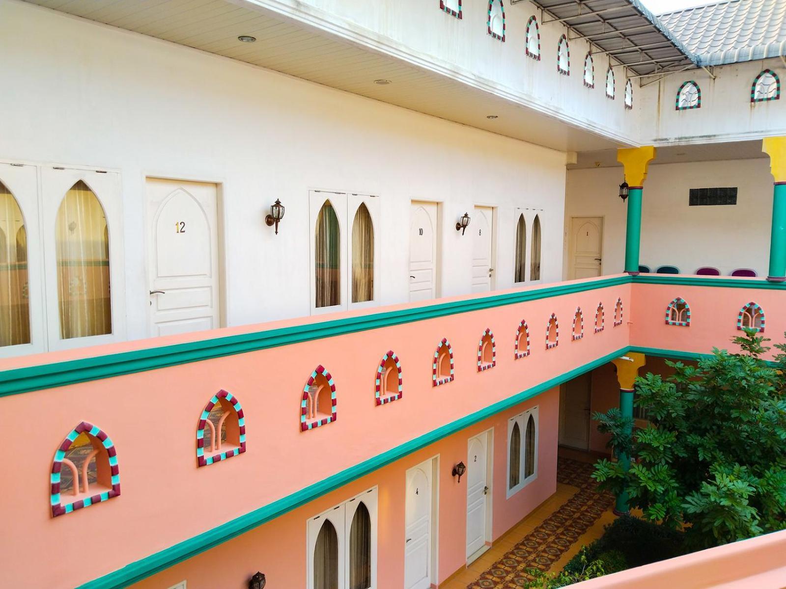 Grand Shaqilla Syariah Hotel Deli Tua Екстериор снимка