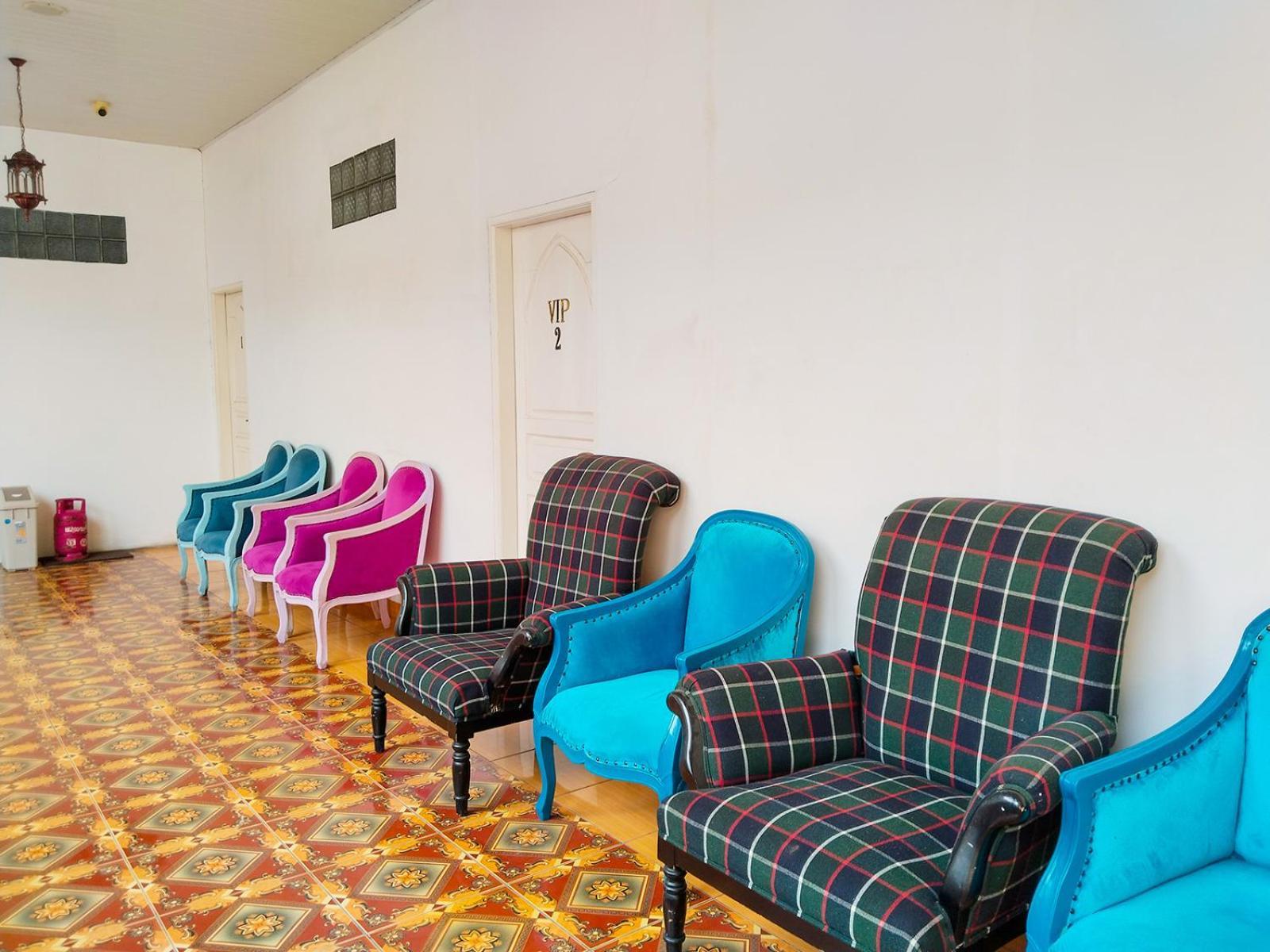 Grand Shaqilla Syariah Hotel Deli Tua Екстериор снимка