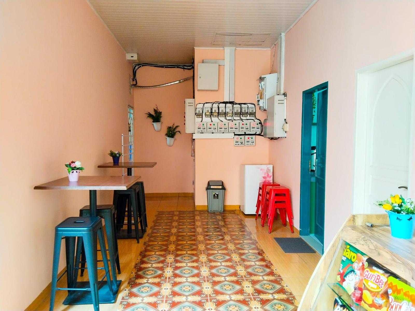 Grand Shaqilla Syariah Hotel Deli Tua Екстериор снимка